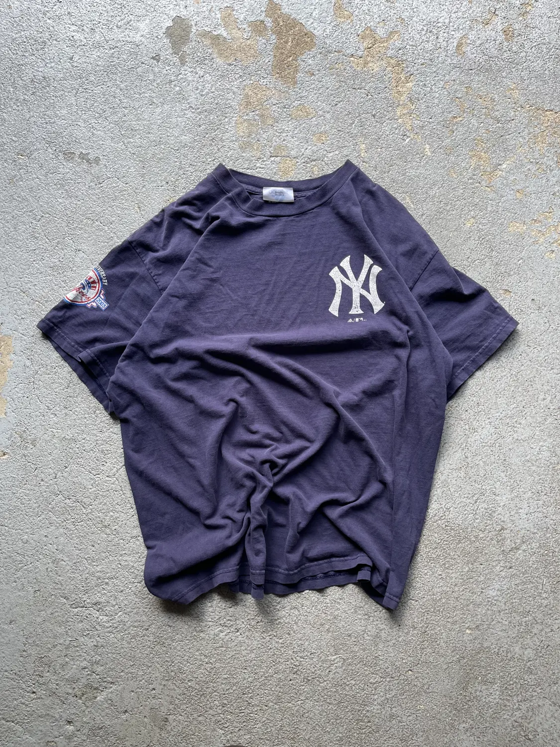 Vintage 2000s Yankees Tee