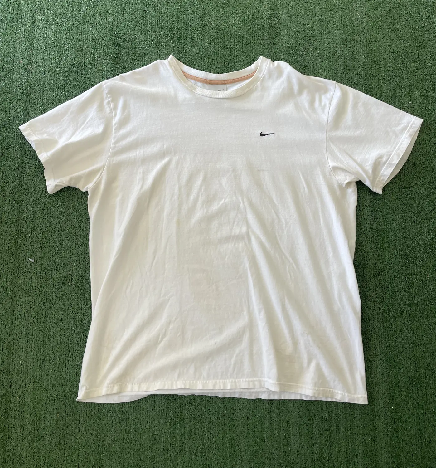 White Nike Shirt (Large)