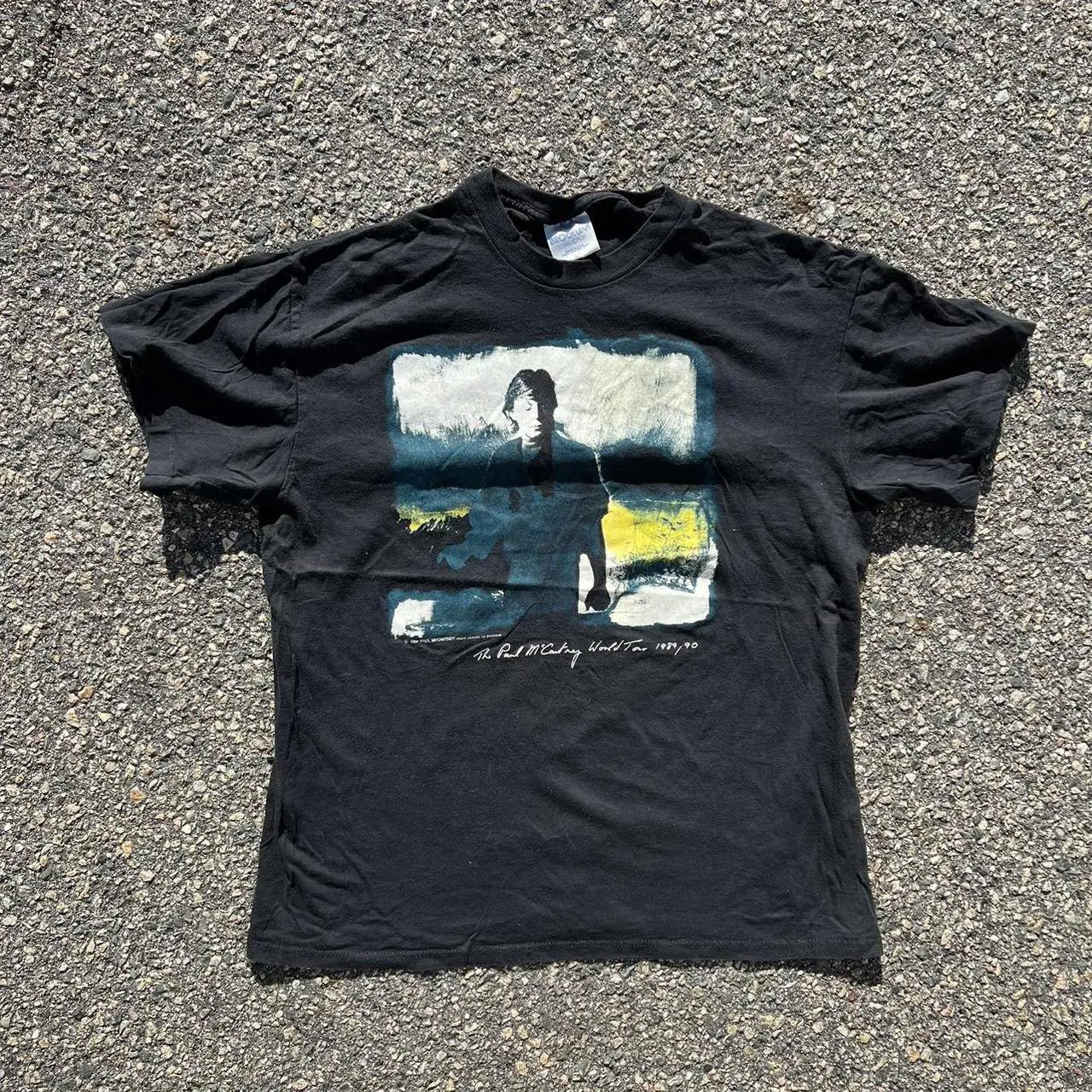 Vintage 90’s Paul McCartney Tshirt (fits a large)
